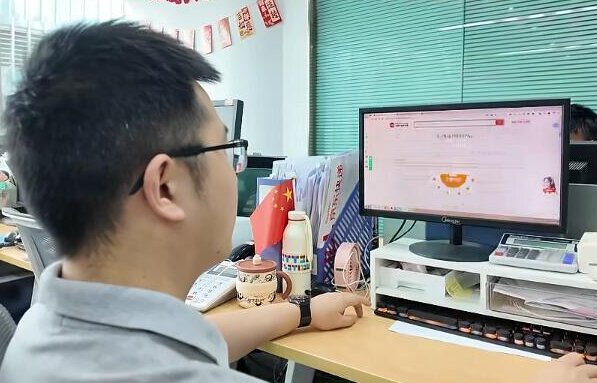 深圳卫视【财经生活频道】采访中研普华产业研究院李仲越院长